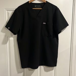 Men’s medium size black figs scrub top